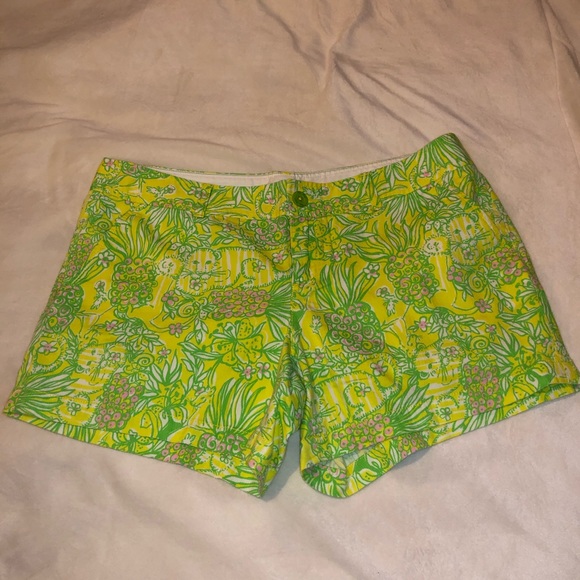 Lilly Pulitzer Pants - EUC Lilly Pulitzer Crazy Cat House Callahan shorts